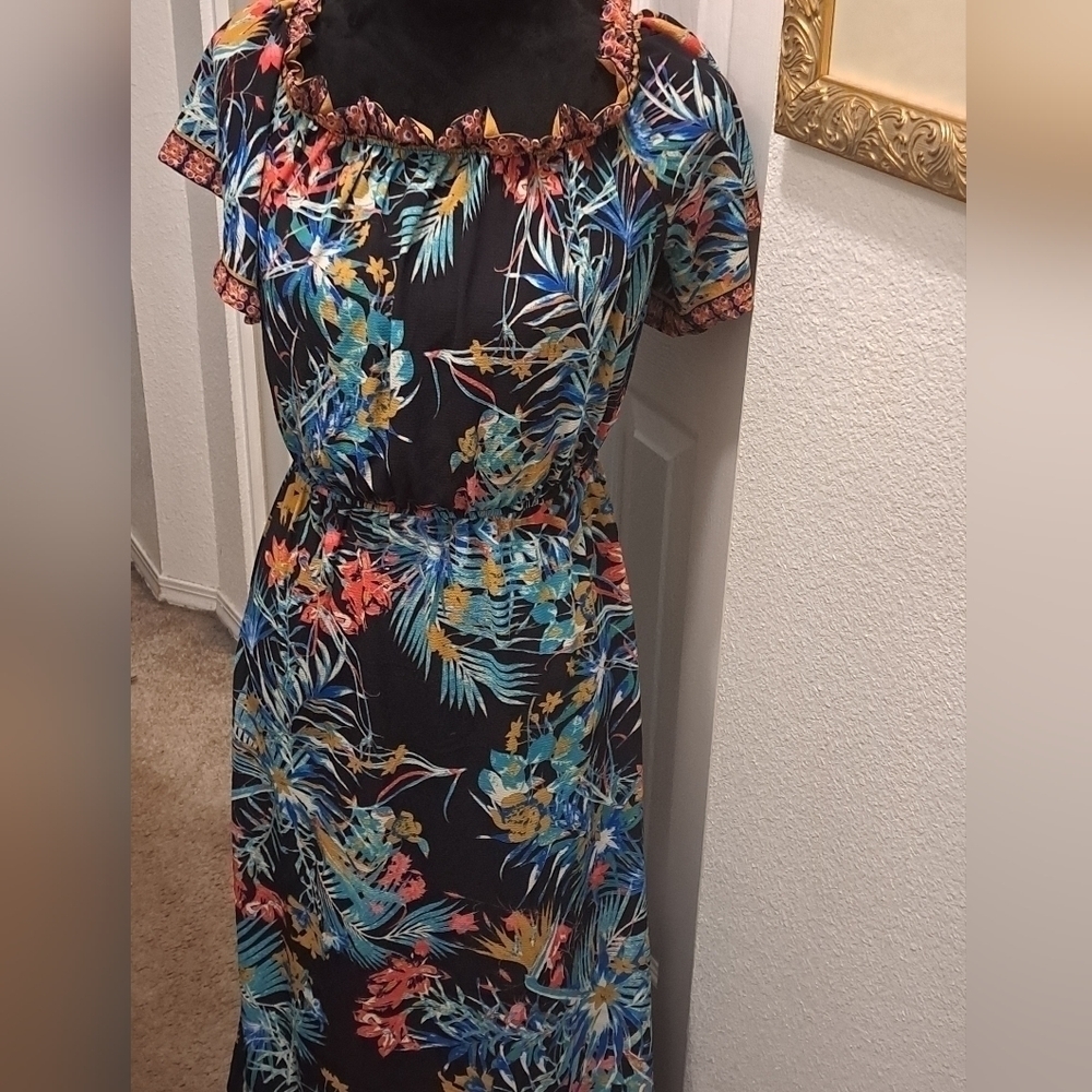 Flying Tomato Floral Maxi Dress Size M